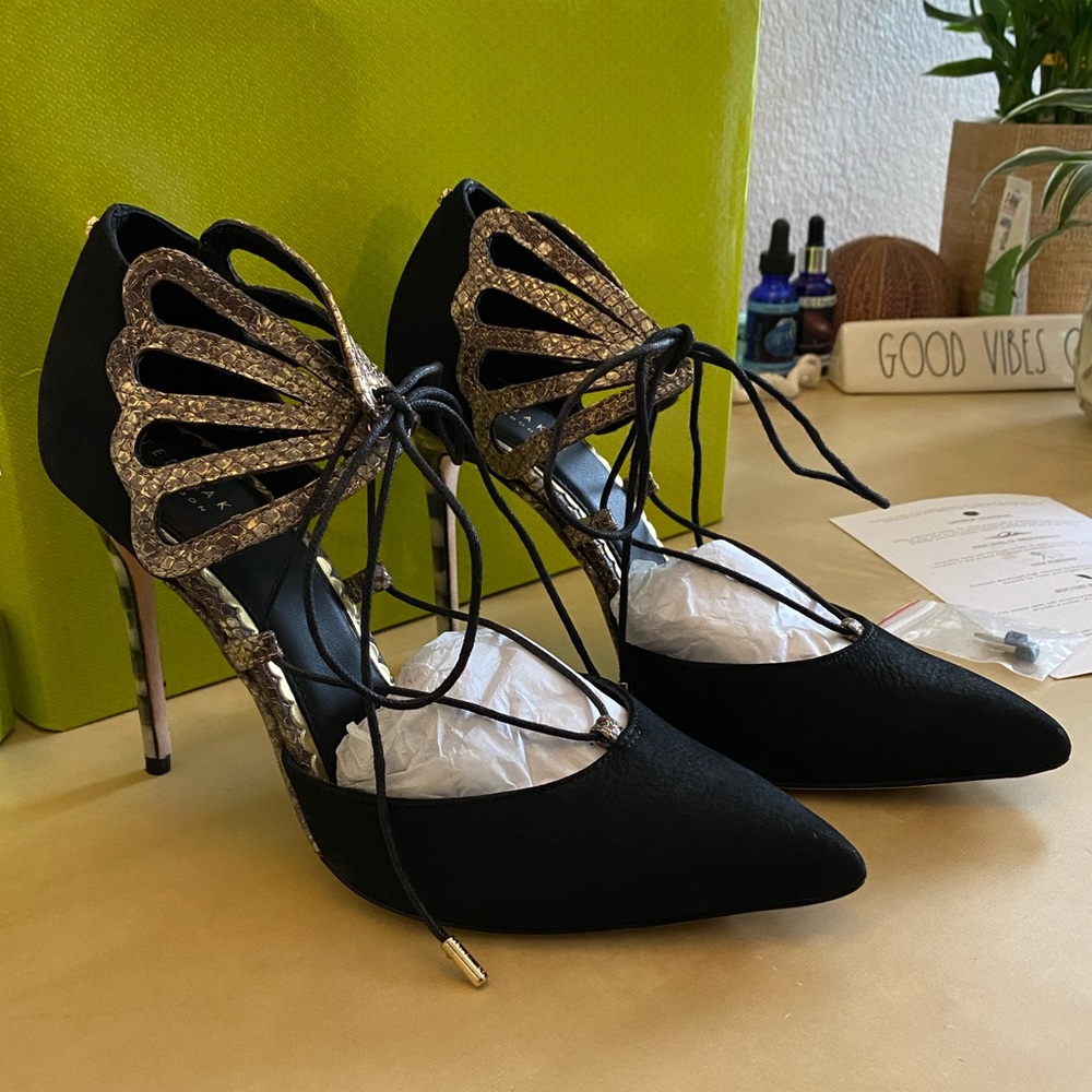 LAST CALL >> Ted Baker Mallai Lace Up Metallic d’Orsay Pump